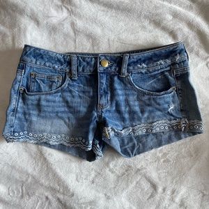 American Eagle jean shorts, cute detailing